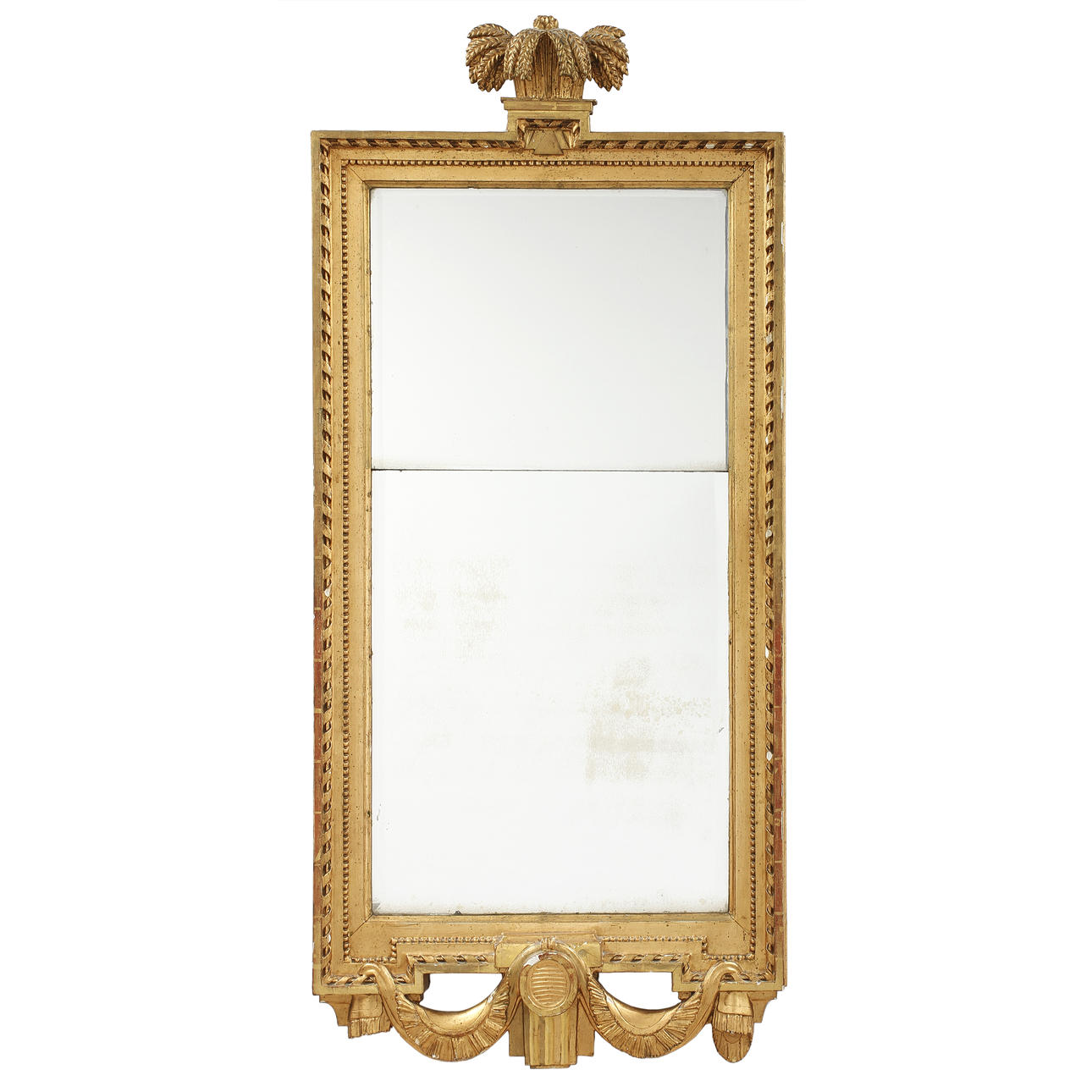 SPEGEL, gustavianskt stockholmsarbete. Signerad Johan Åkerblad (mästare 1758-1799) samt CEV. Stockholms Hallstämpel 1780-90-tal.