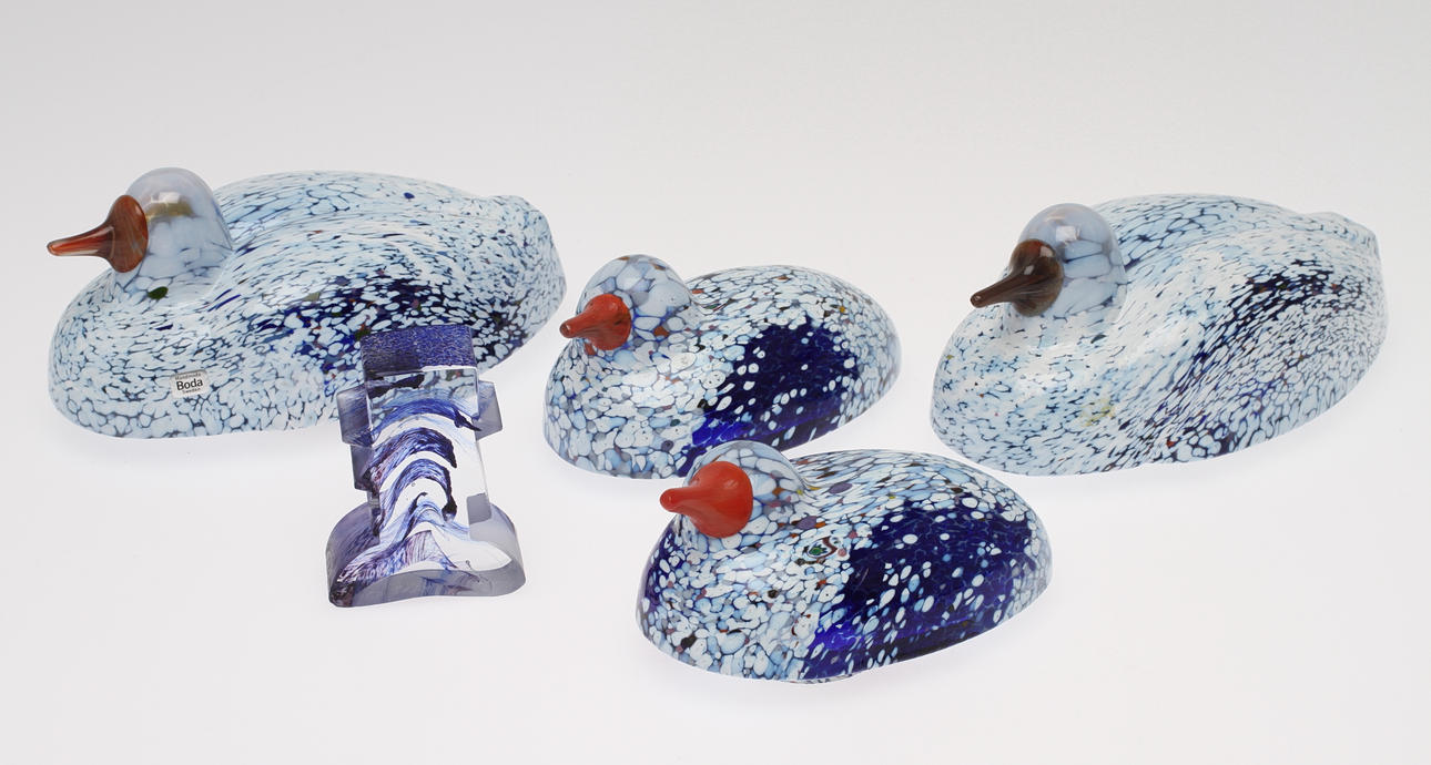 KONSTGLAS, 5 delar. Kosta Boda Bertil Vallien samt Boda.