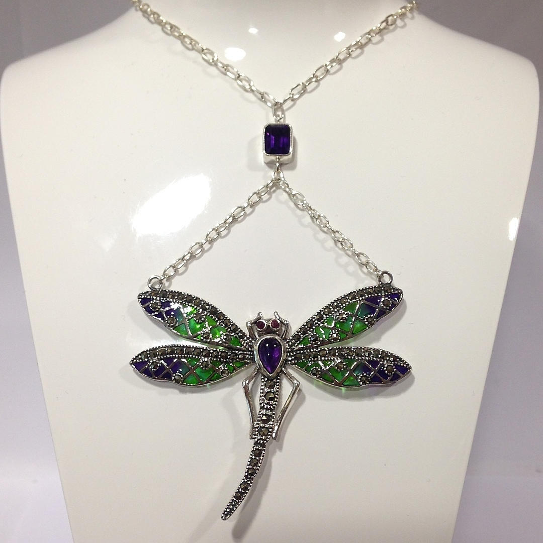 COLLAR ESTILO ART NOUVEAU.