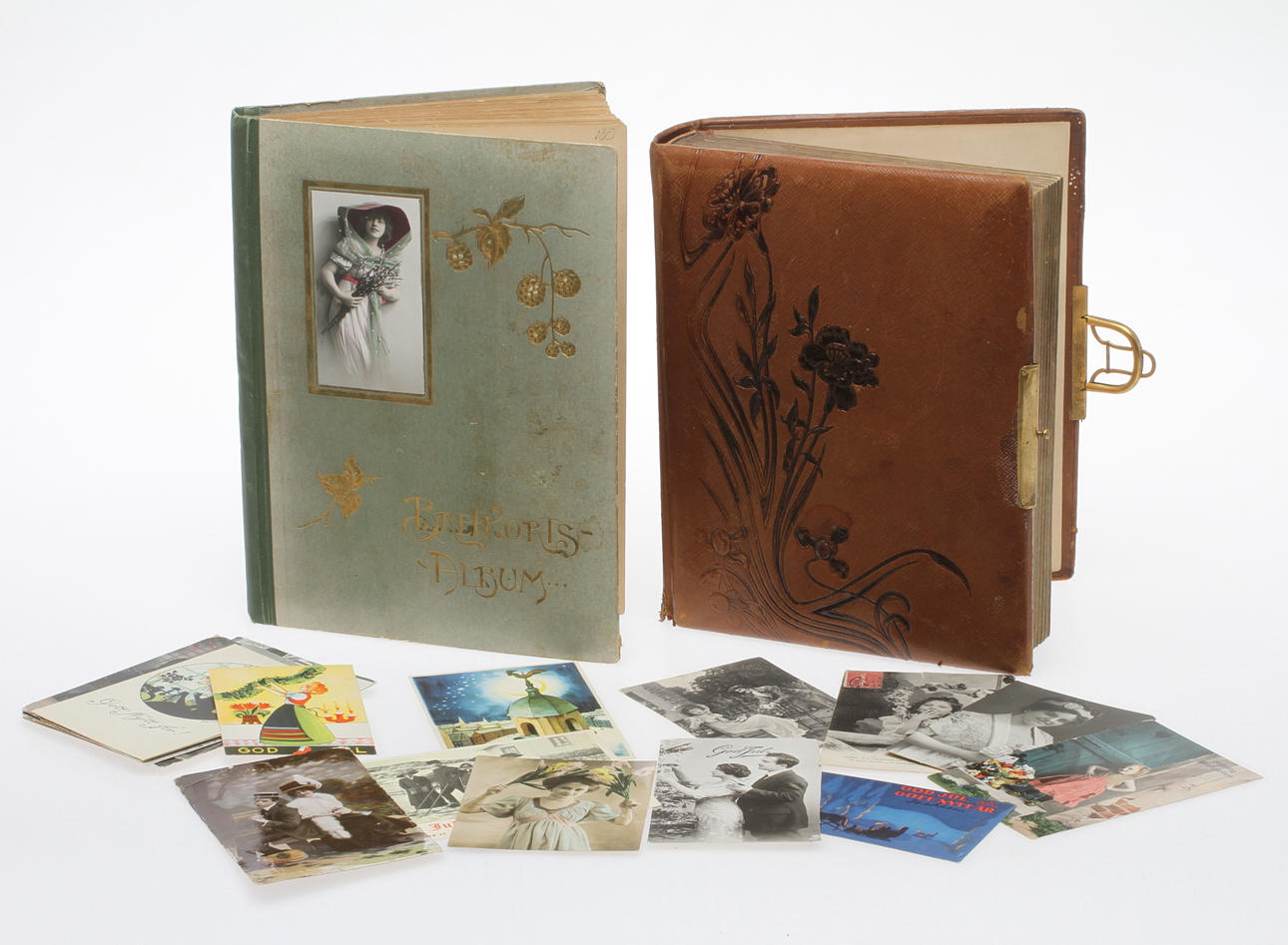 VYKORTSALBUM och FOTOALBUM, tidigt 1900-tal.