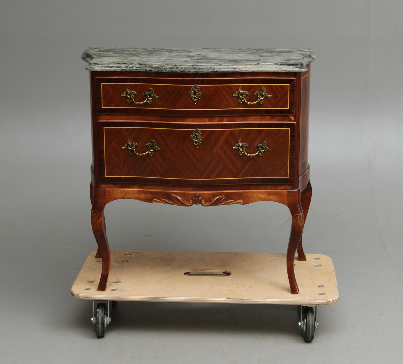 BYRÅ, med stenskiva, Louis XVI-stil, 1900-tal.