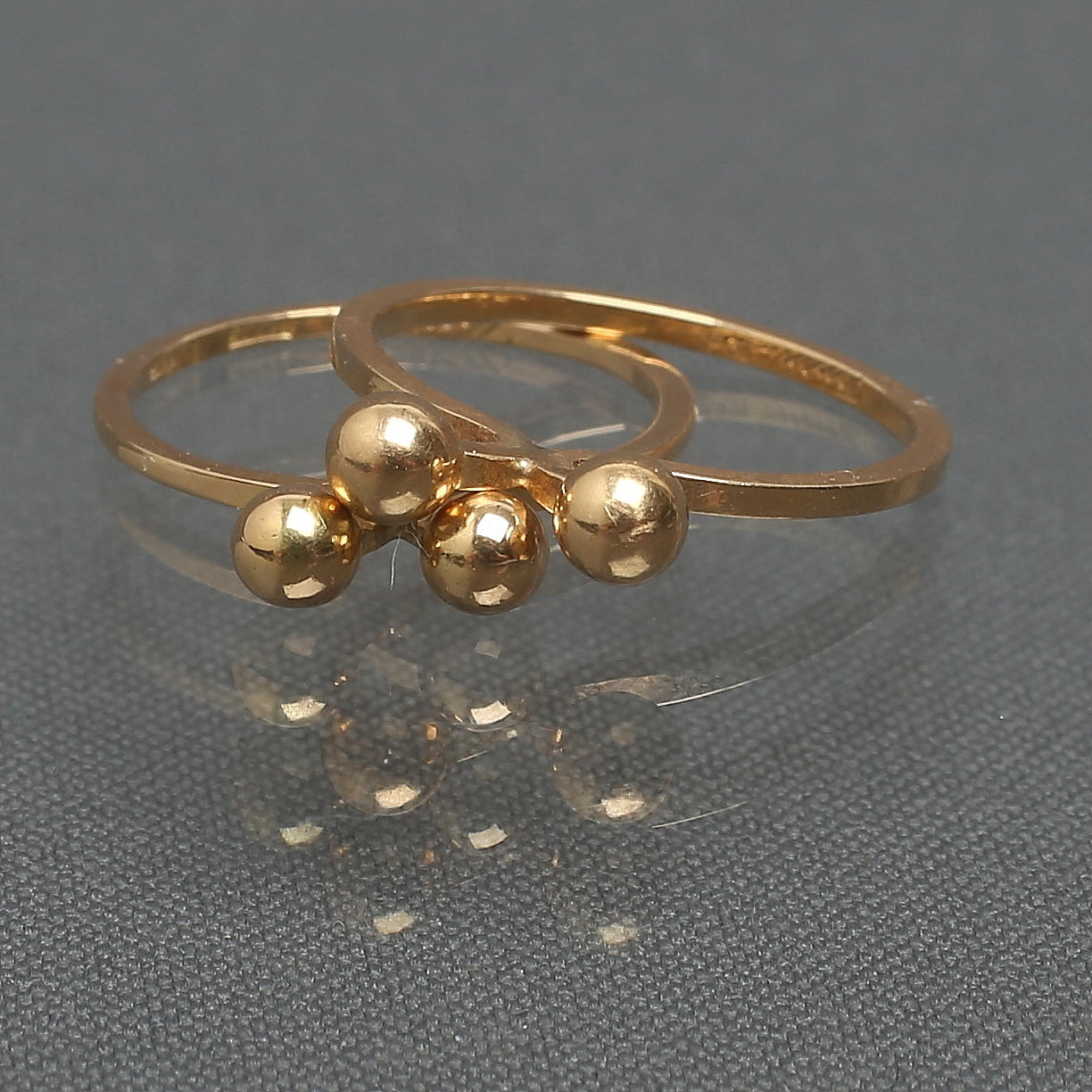 THERESIA HVORSLEV, 2 ringe, "Ringenes Herre", 18K guld.