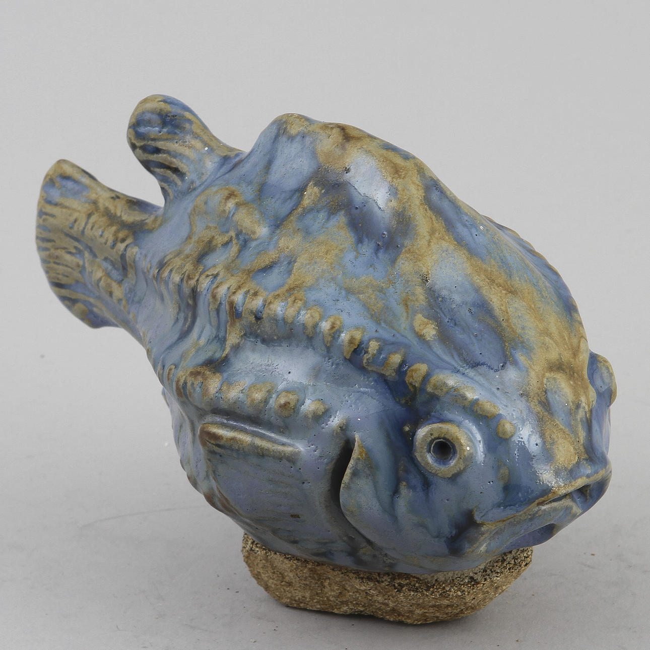 TYRA LUNDGREN. TILLSKRIVEN. Skulptur, keramik.