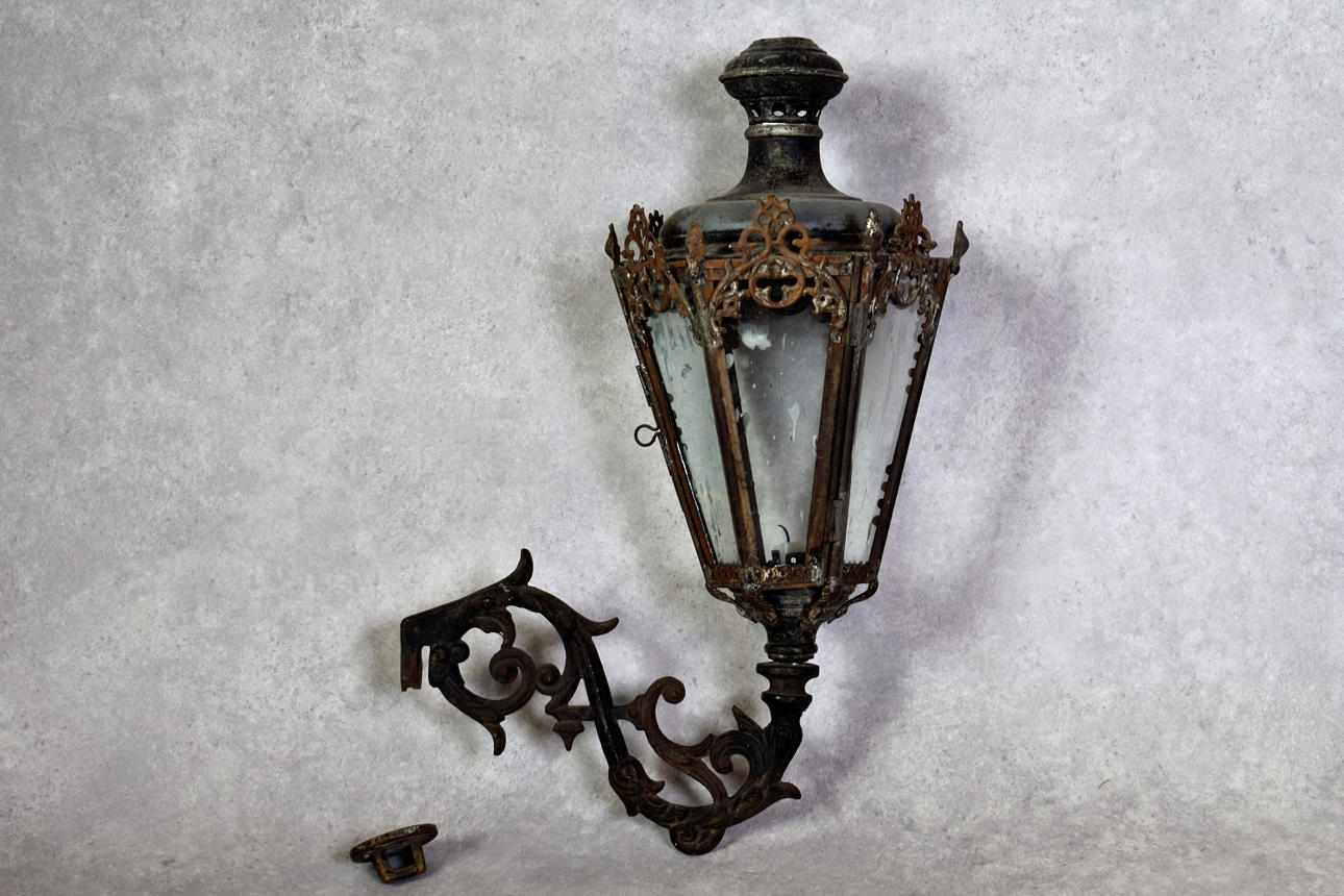 LAMPARA DE PARED Siglo XIX.