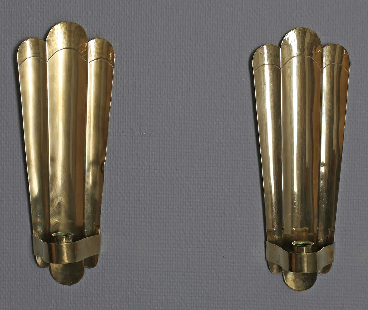 VÄGGPLÅTAR, ett par, mässing, art deco stil, Richard Ringström, Hälsingborg, 1900-tal.