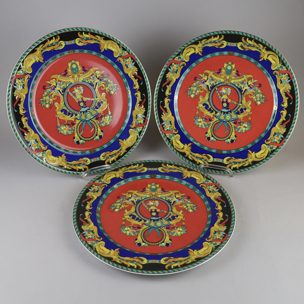 Drei PLATZTELLER "VERSACE - LE ROI SOLEIL" - Rosenthal.