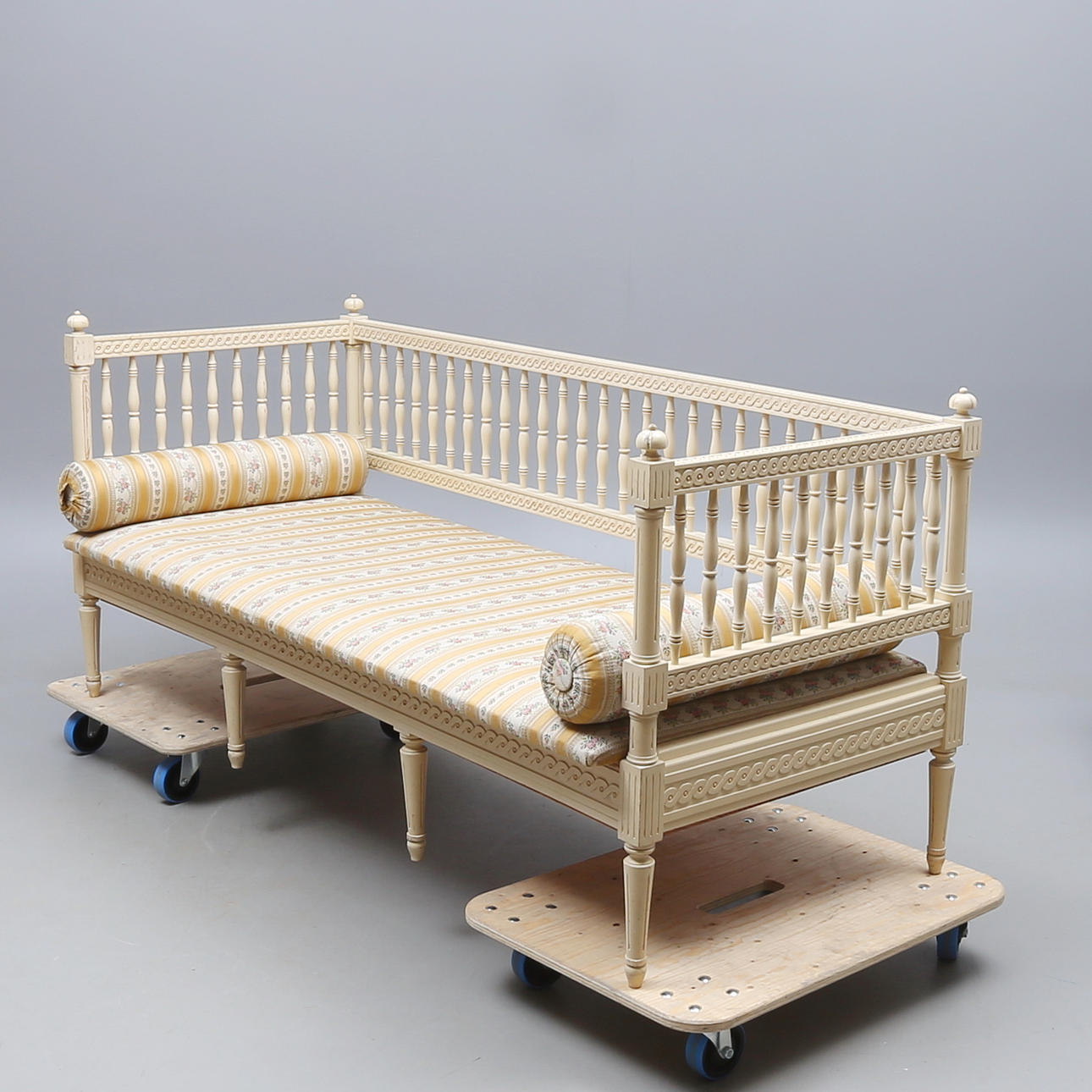 SOFFA, gustaviansk stil, 1900-tal.