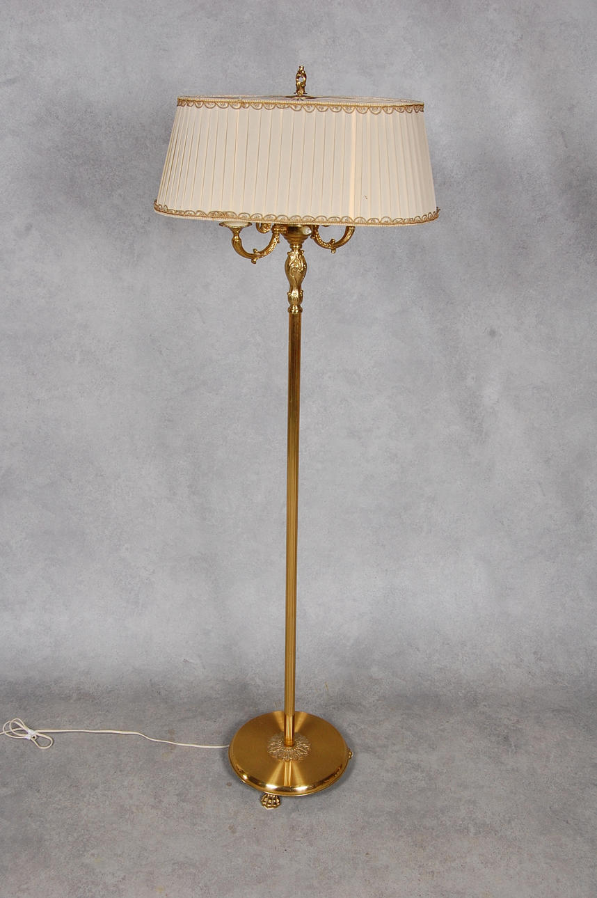 GOLVLAMPA, 1940-tal.