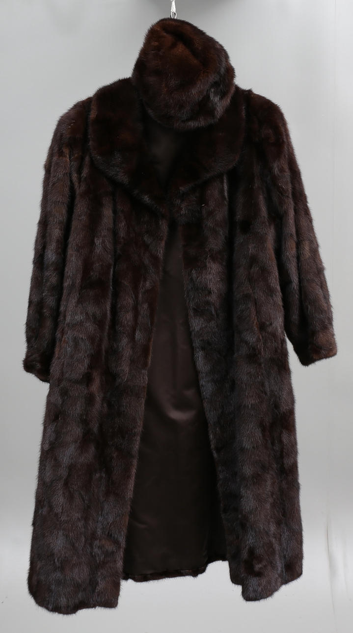 DAMPÄLS, Mink samt mössa.