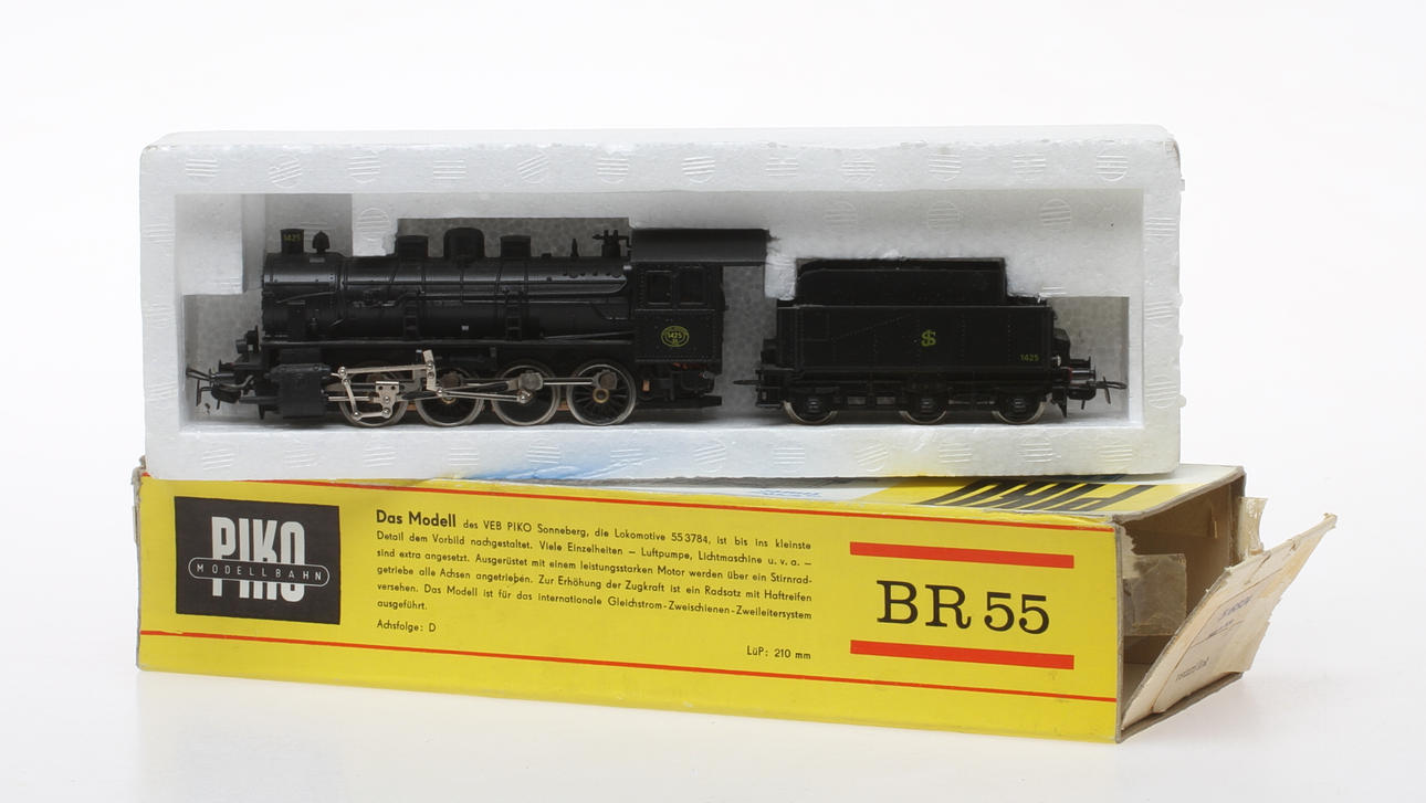 MODELLTÅG PIKO svenska ångloket Ga 1425 i originalkartong.