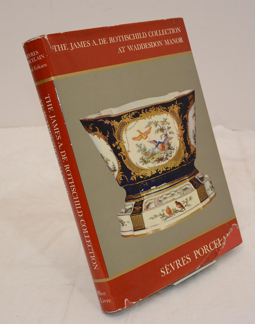 SVEND ERIKSEN. Sèvres porcelæn.