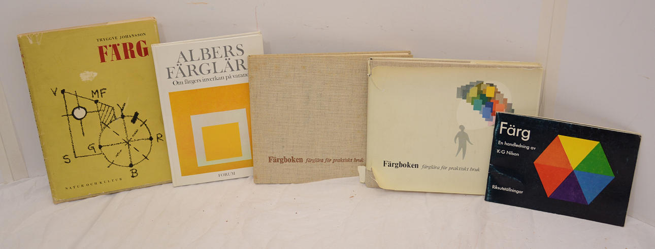 fem bøger om farvelære.