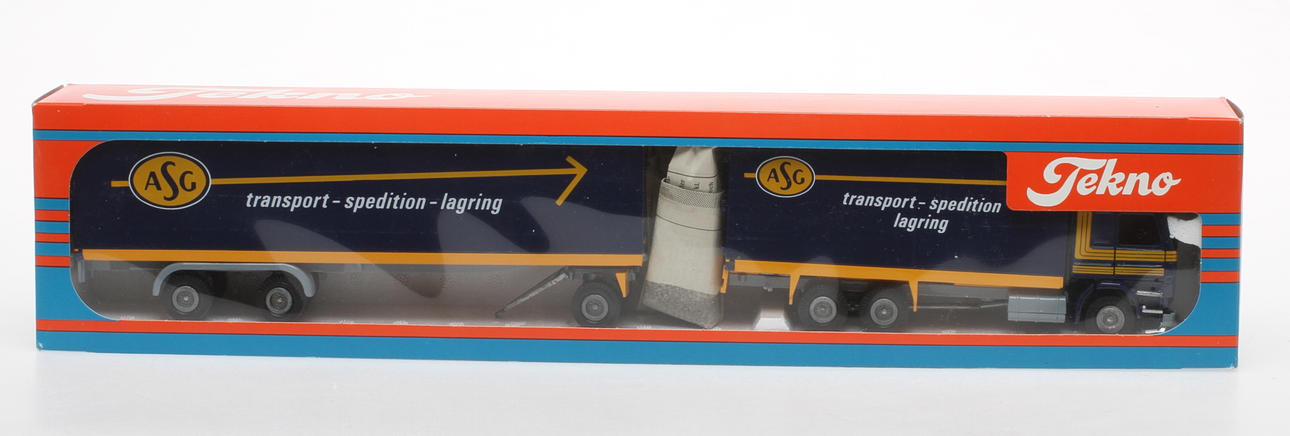 MODELLBIL ASG TEKNO HOLLAND i originalkartong. SCANIA med trailer.
