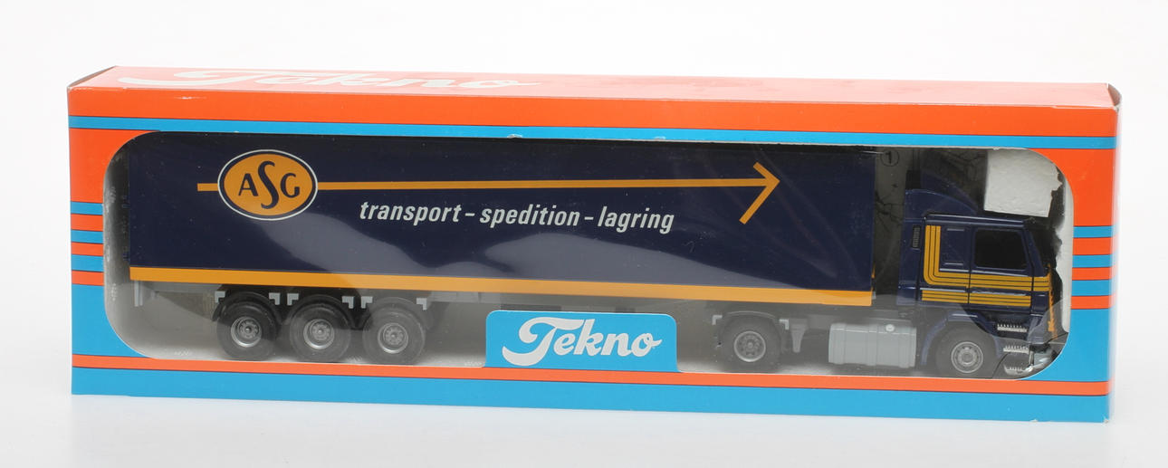 MODELLBIL ASG TEKNO HOLLAND i originalkartong. SCANIA med semitrailer.