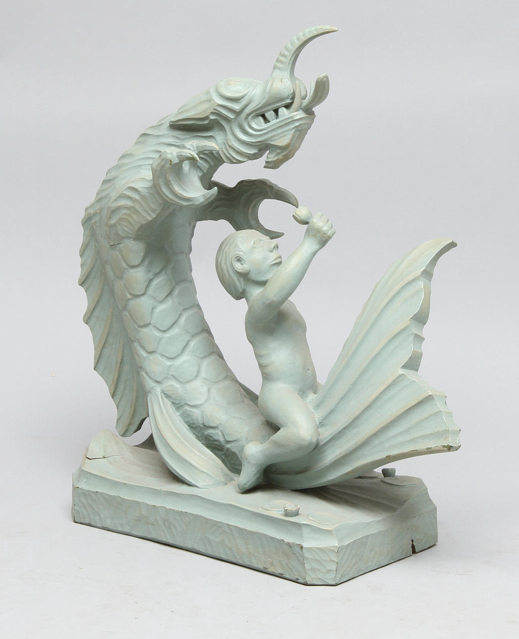 OKÄND KONSTNÄR. Man och drake, skulptur i trä, signerad, 1900-tal.