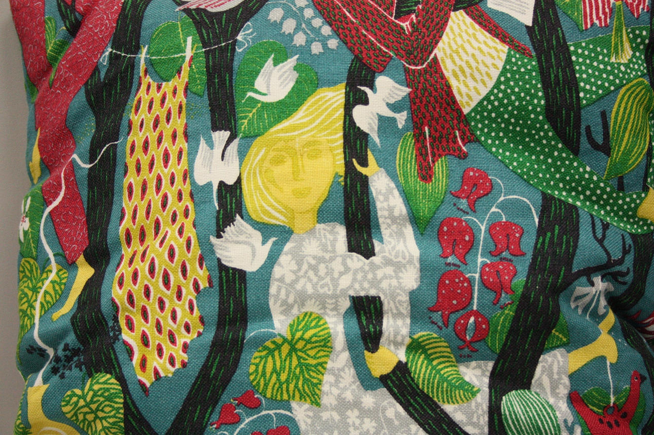 STIG LINDBERG. "melodi", 2 st kuddar 45x45.