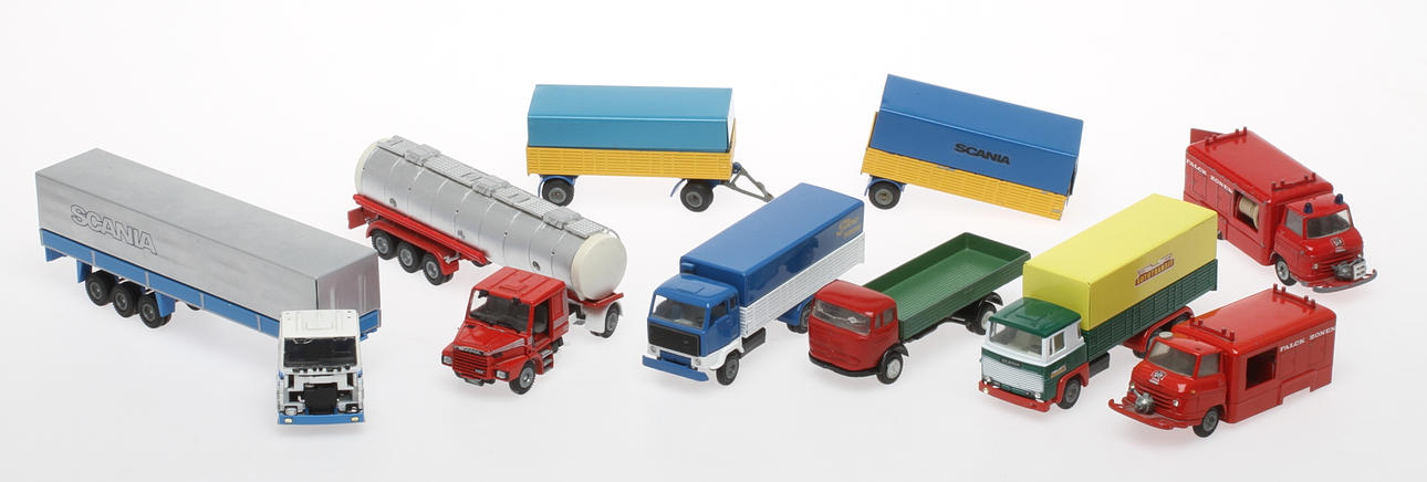 MODELLBILAR TEKNO 9 delar.