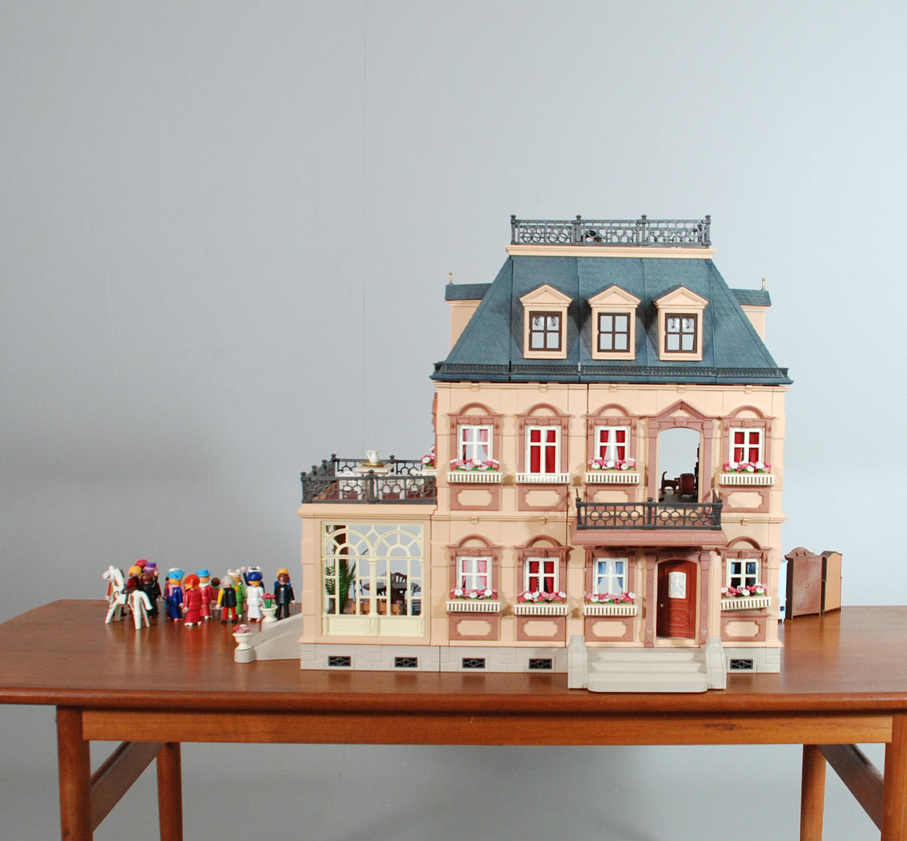 DOCKSKÅP, Playmobil i Viktoriansk stil.