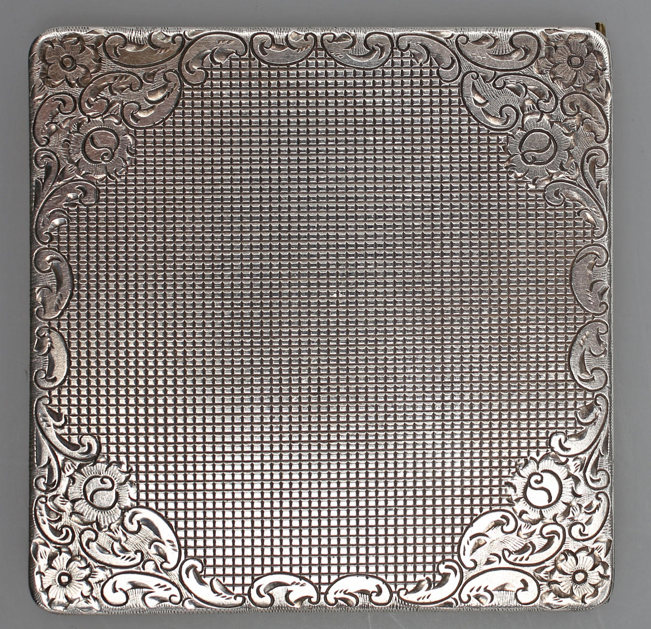 PUDERDOSA, silver, importstämplad.