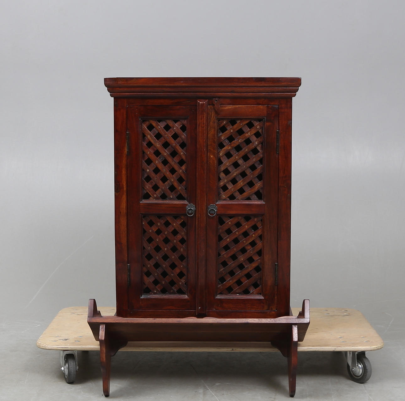 SCHRANK, mit REGAL, Shesamholz, Indien.