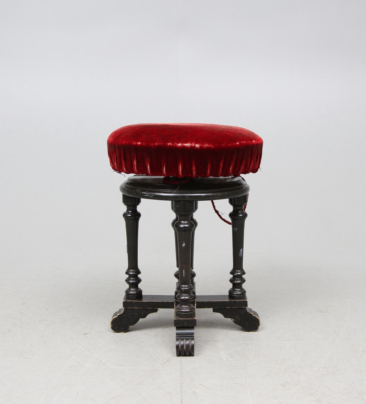 ORGELPALL, nyrenässans, tidigt 1900-tal.