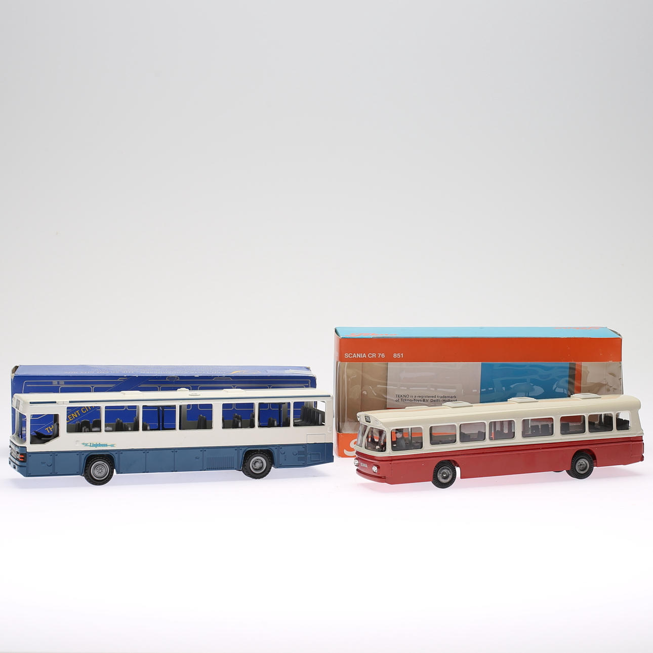 MODEL BUSSER, 2 stk, inklusive Tekno.