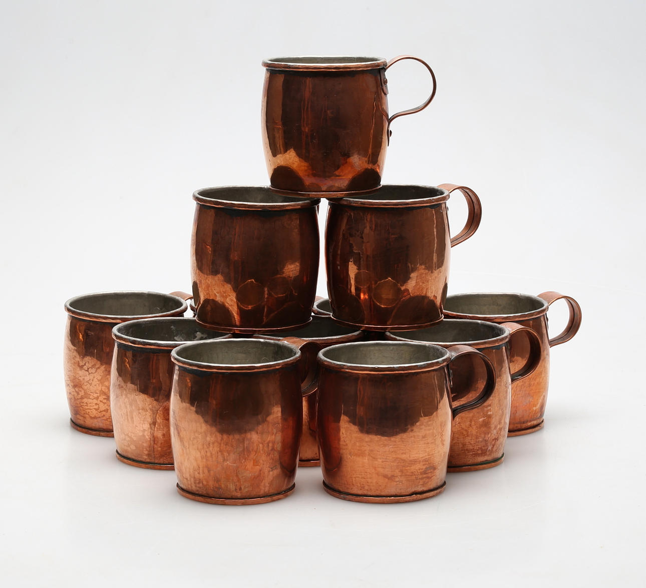 MUGGAR, 12 st, koppar, stämplade NOH.