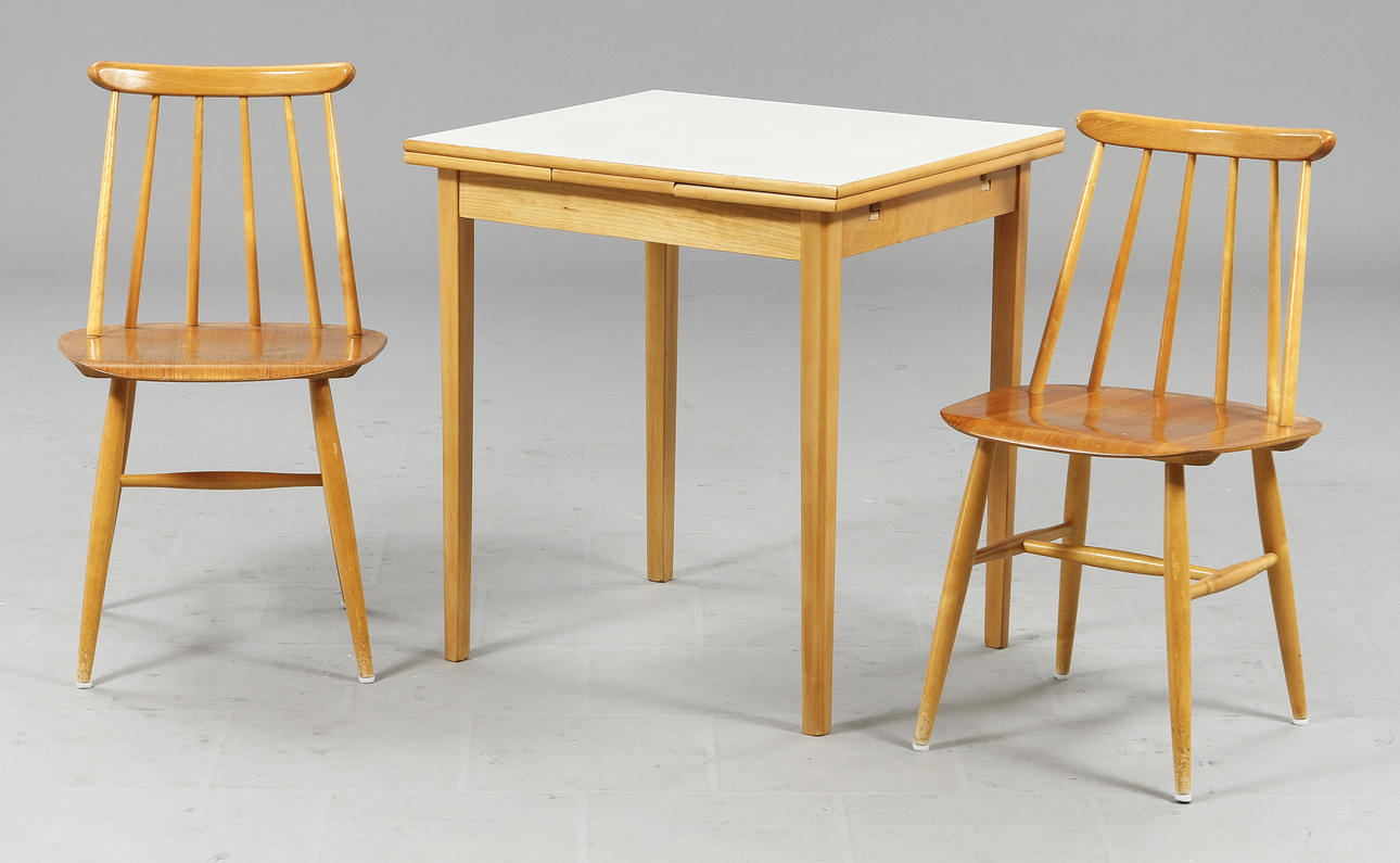 STOLAR, 2 st. "Fanett" + BORD, med skiva "Virrvarr".