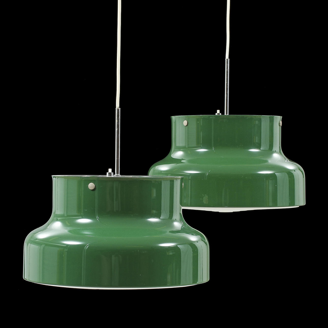 TAKARMATURER, 2 st, "Bumlingen", Atelje Lyktan, höjd 24 cm.