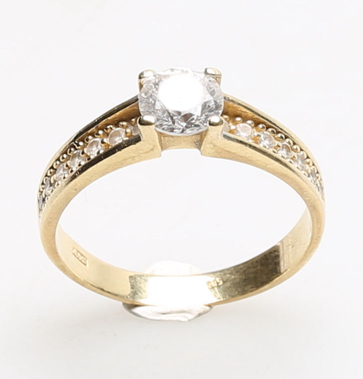 RING, guld, ca 3,2 gram, 14K.