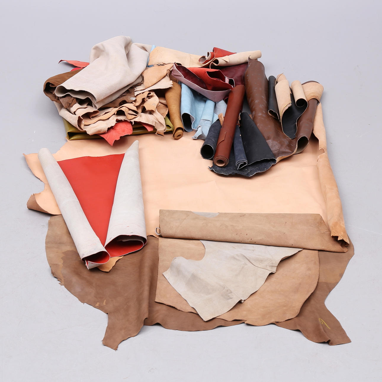 STUVBITAR, skinn och mocka.