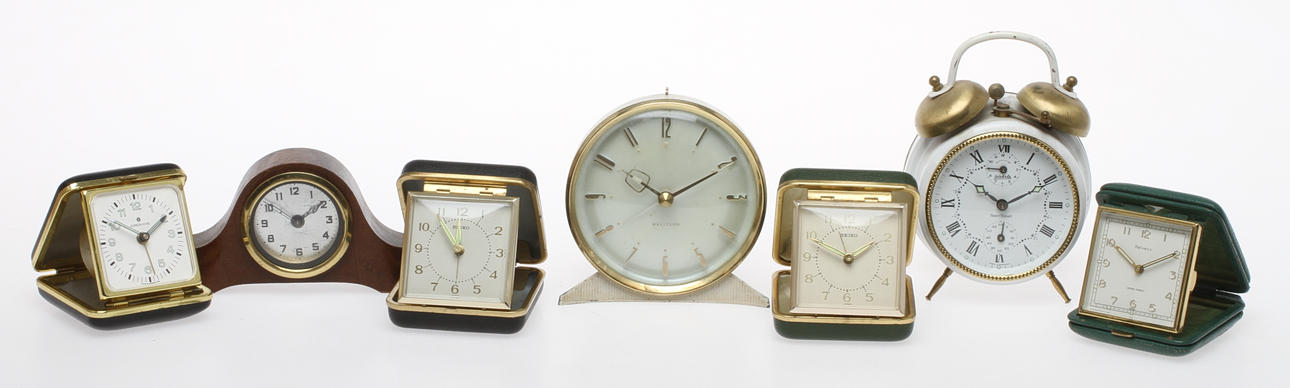 RESEUR/VÄCKARUR, 7 st, bland annat Seiko, Wehrle, Westclox, Junghans, 1900-tal.