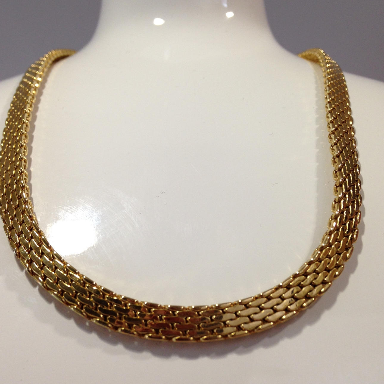 COLLAR VINTAGE MONET.