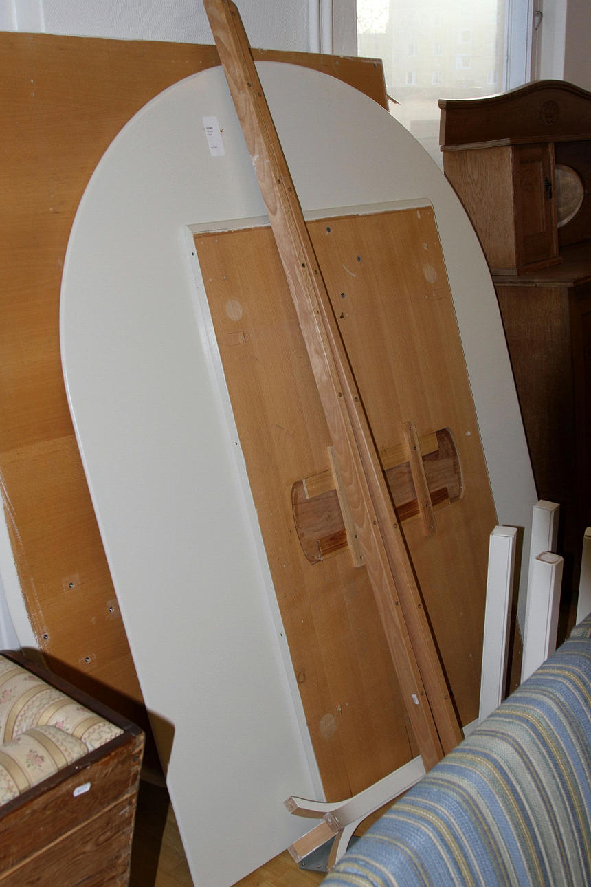 KONFERENSBORD/MATSALSBORD, vitmålat, 1900 talets senare del.