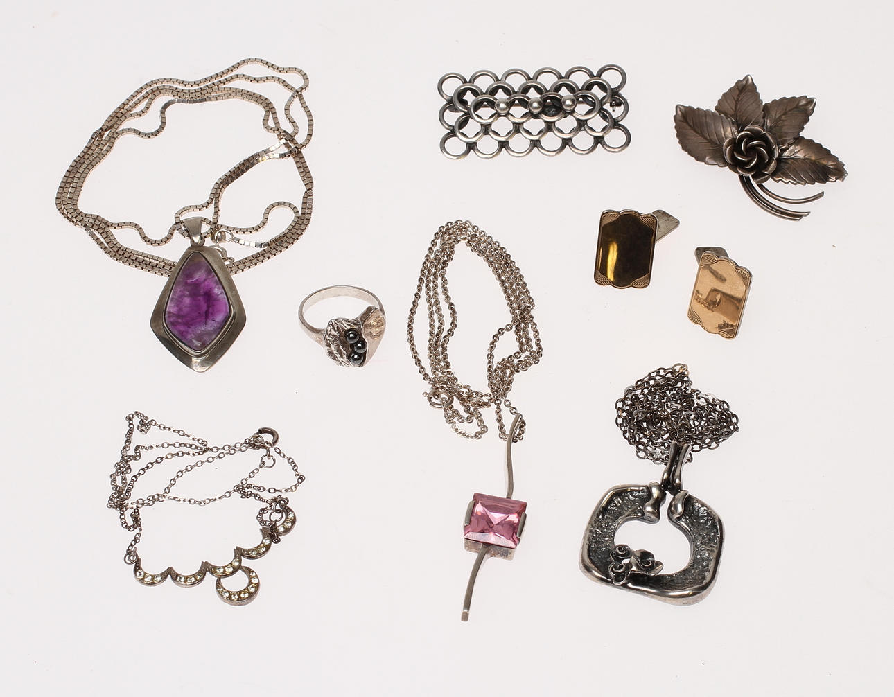 SMYCKEN, silver, 8 delar. Halsband, manschettknappar, ring samt broscher.