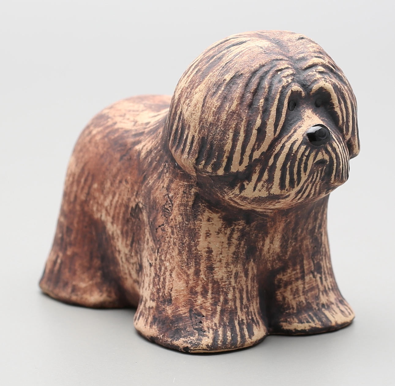 LISA LARSON. Figurin, hund, stengods, signerad Lisa L.
