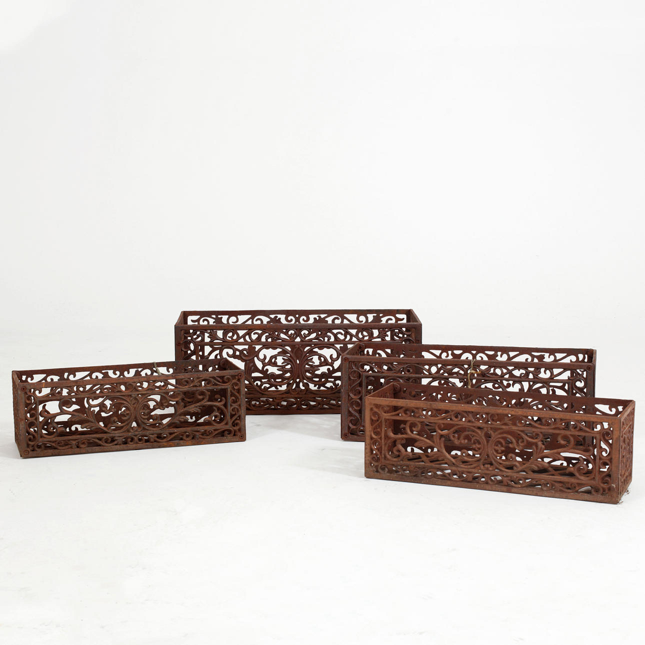 BLUMENKÄSTEN, 4 Stück, Gusseisen.