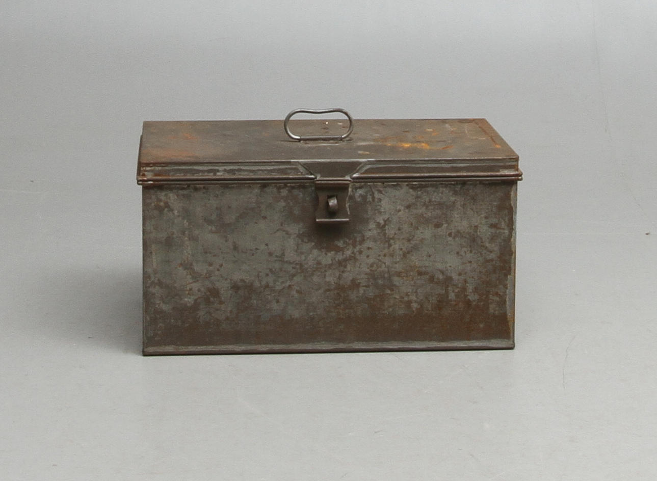 BOX, plåt, 1900-tal.