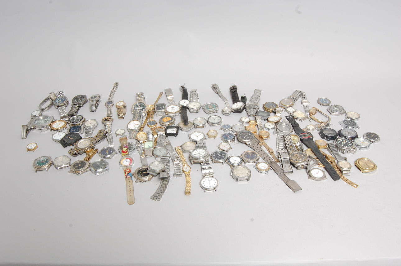 ARMBANDSUR, ca 200 st.