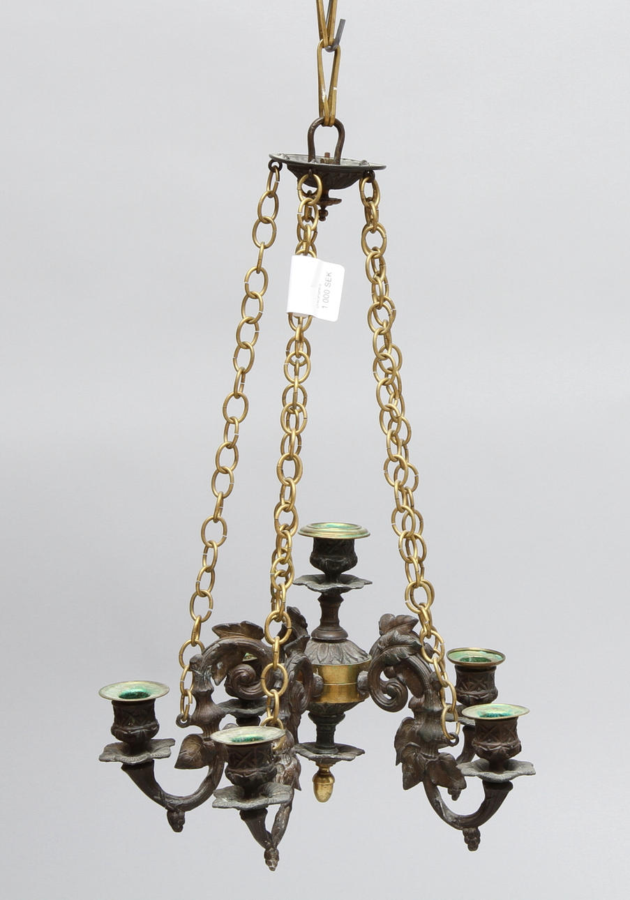 LJUSKRONA, svärtad metall, mässingsdetaljer. 1800-talets slut.