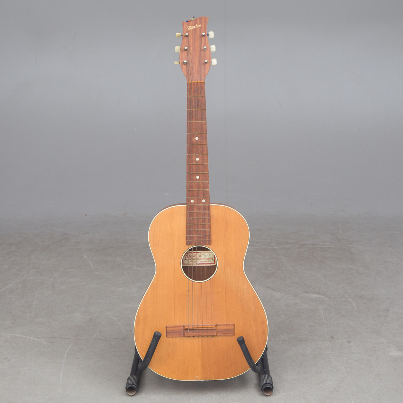 GITARR "Bjärton" Bjärnum, 1900-tal.