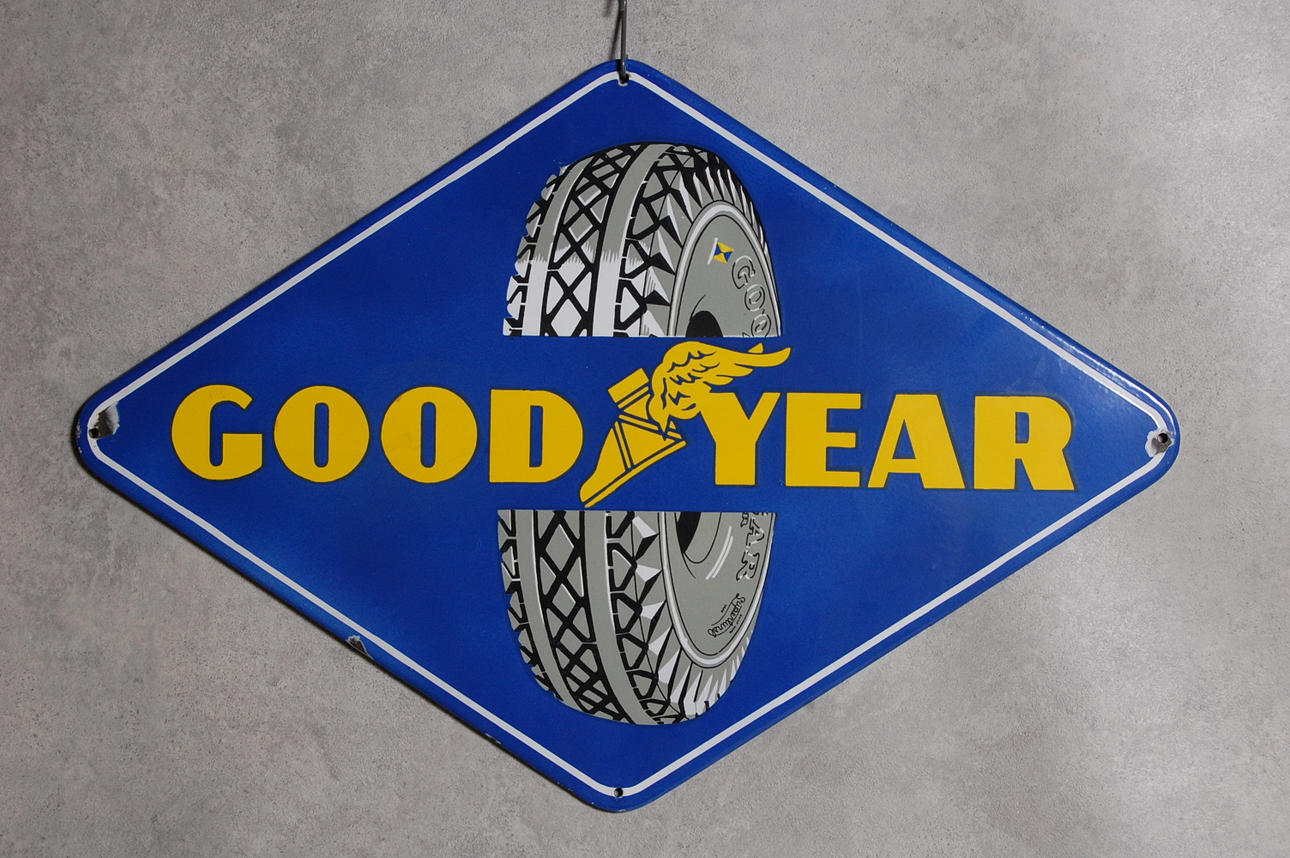 EMALJSKYLT, Good Year, proveniens gamla Bildeve Ängelholm 1940-50-tal.