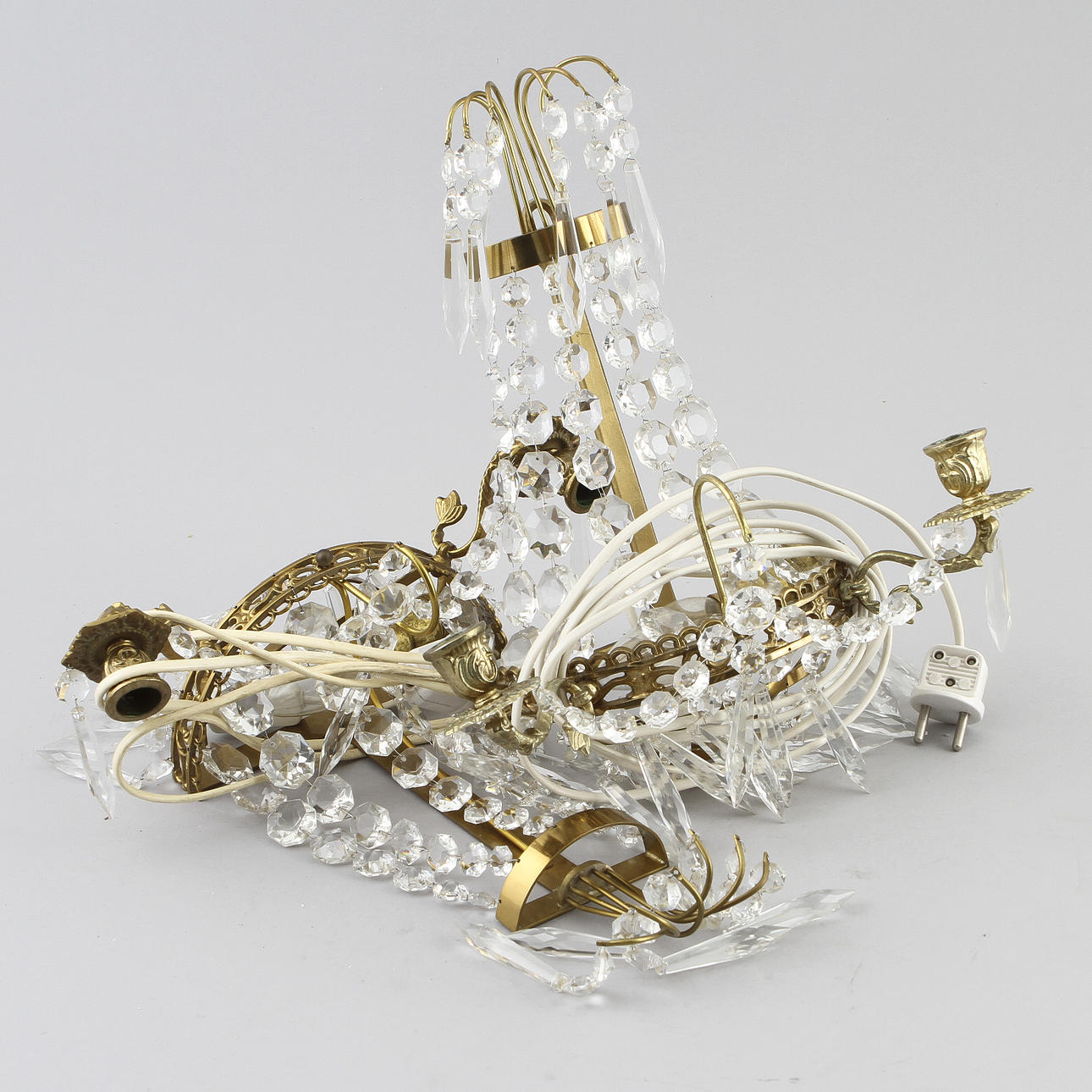 VÄGGLYSTRAR, ett par, empirestil, 1900-tal.