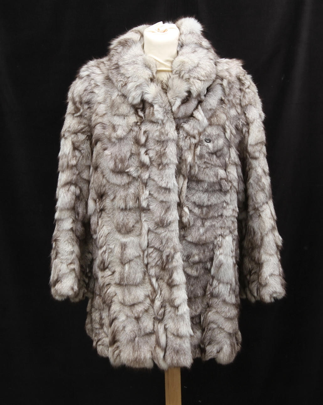 DAMPÄLS, 1900-tal, möjligen Chinchilla.