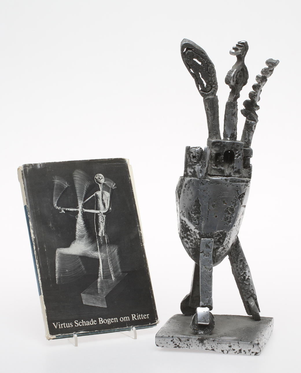 SVEND RITTER. Komposition, skulptur, silumin, stämpelsignering.