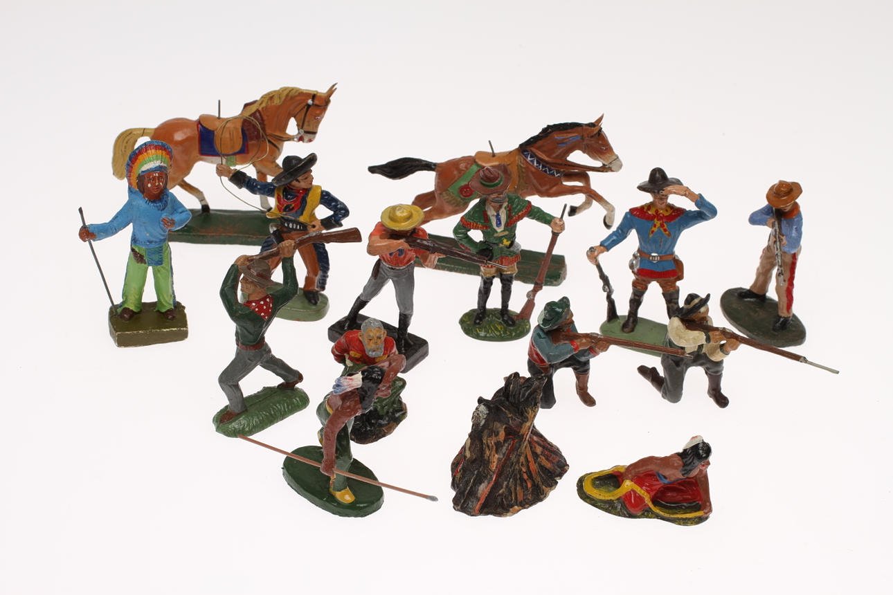 WESTERNFIGURER ELASTOLIN, LINEOL, LEYLA med flera, 15 delar.