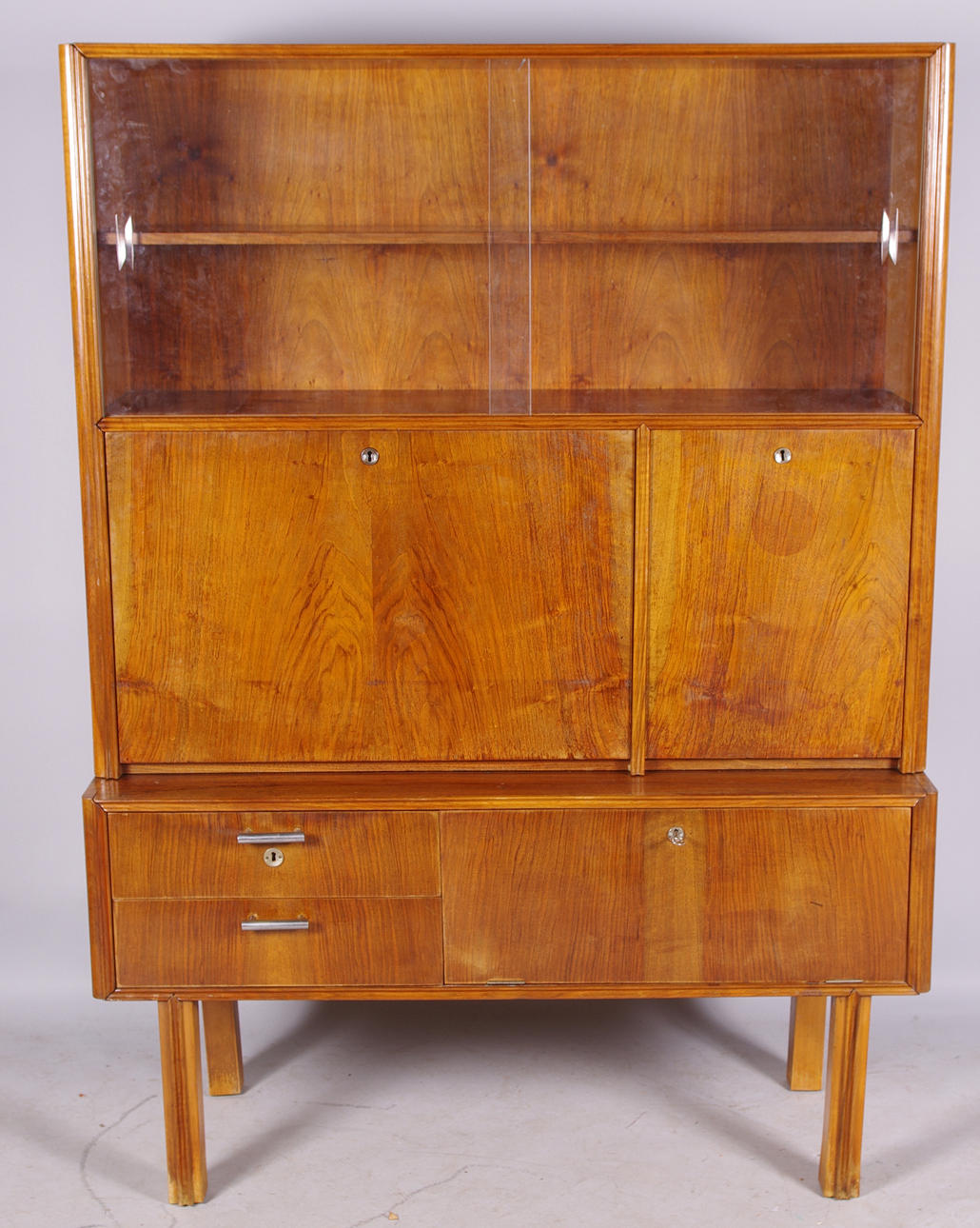 SKÅP med vitrindel, barskåp samt sekretärdel, Art Deco.