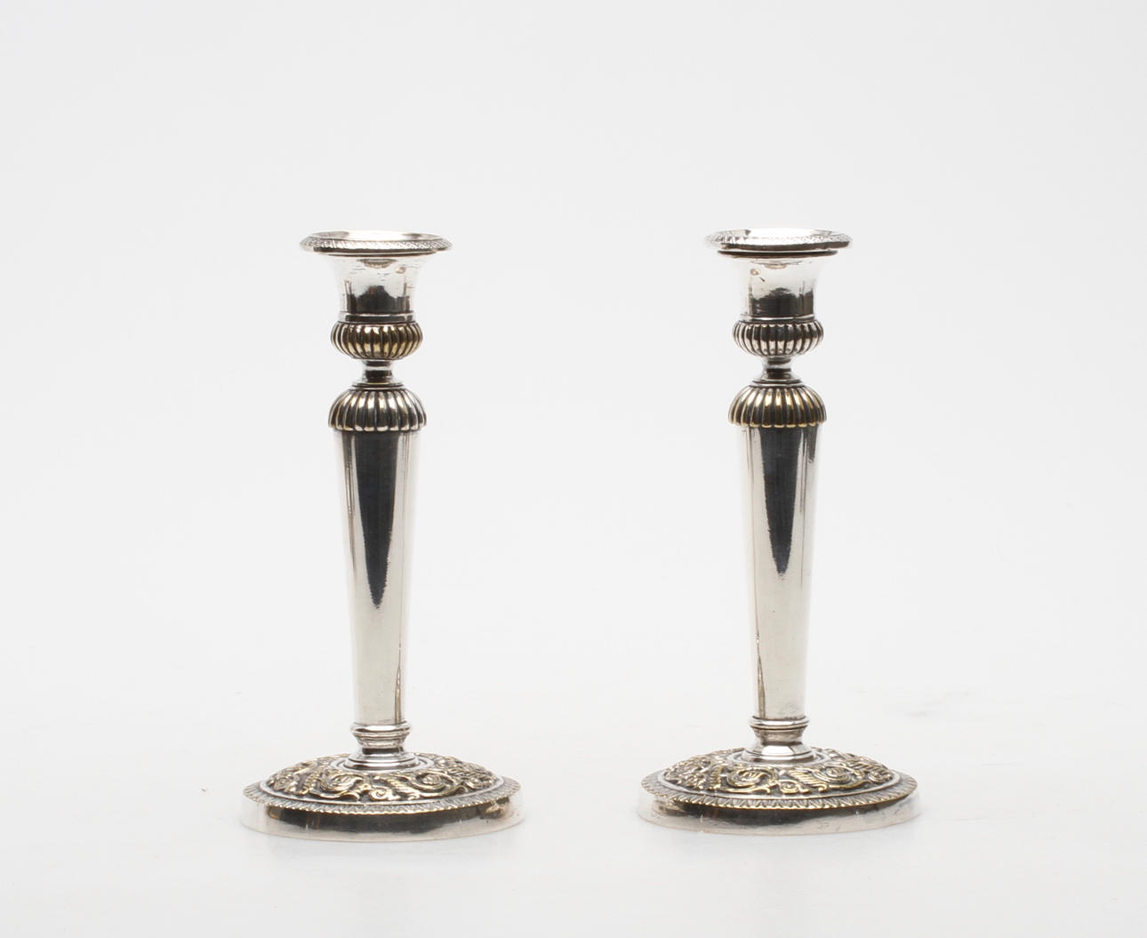 LJUSSTAKAR, ett par, nysilver, senempire stil, 1800/1900-tal.