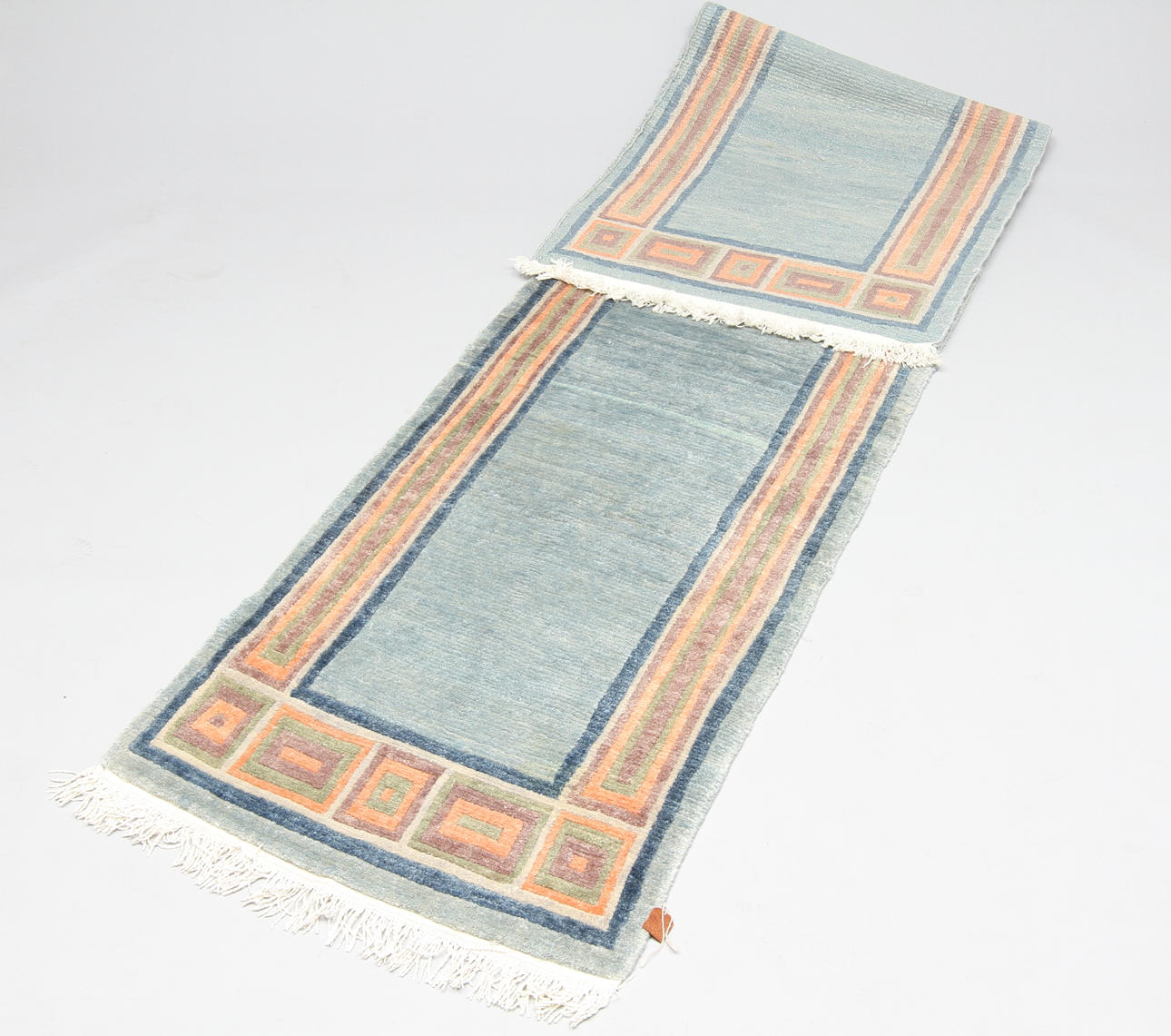 GALLERIMATTA. 335 x 83 cm.