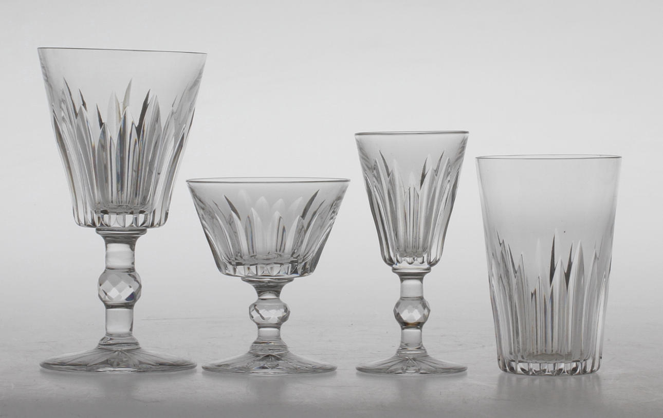 GLASSERVISDELAR, 40 delar, Boda, 1900-tal.